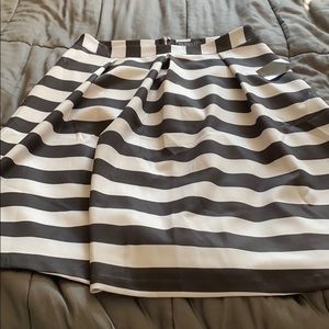 Eloquii 16 Black White Striped Skirt NWT